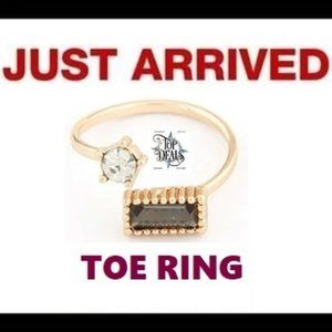 Toe Ring ~  Black ~ Topaz & Clear Crystals ~ Gold ~ Adjustable